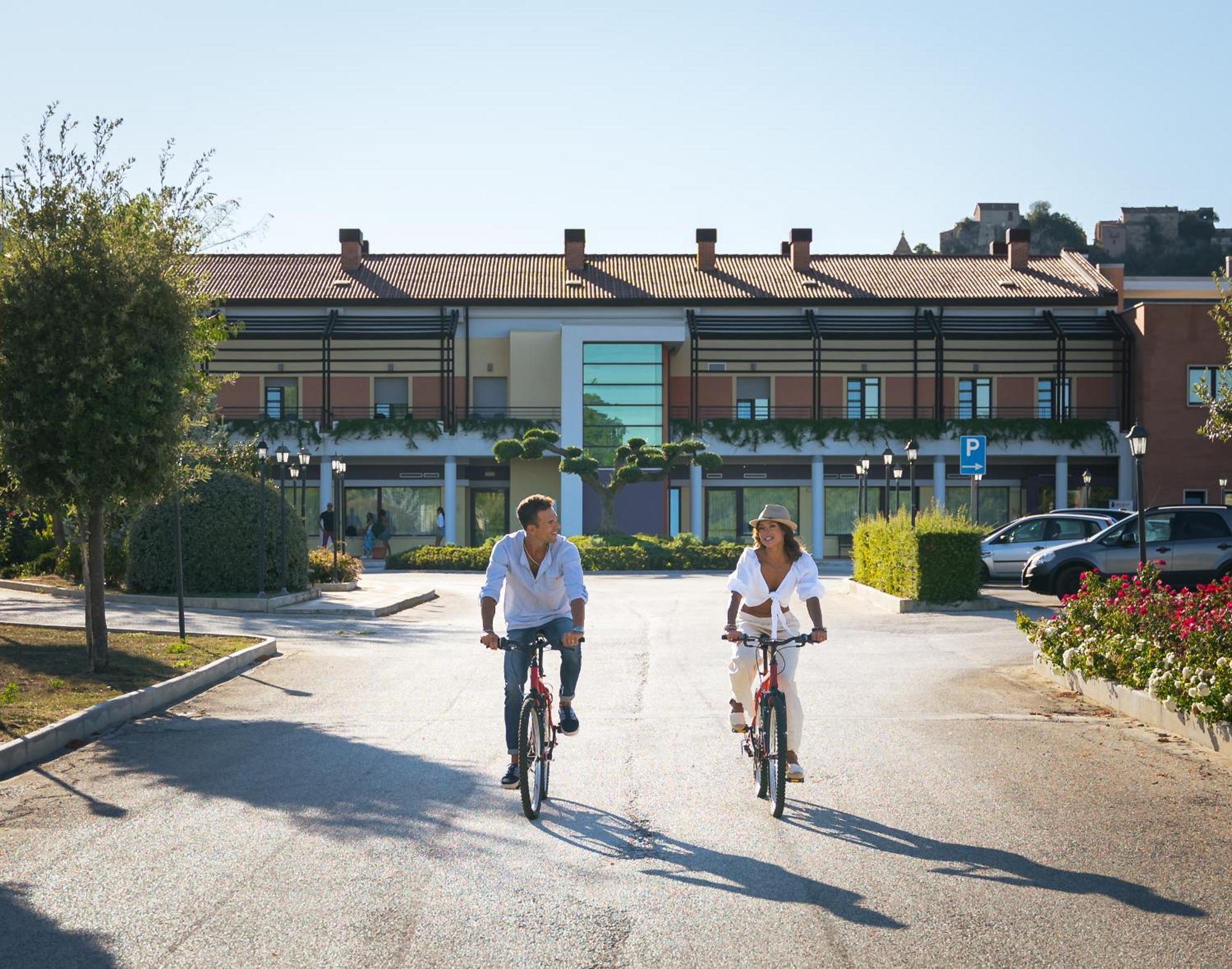 Domus Hotel Bagnoli Del Trigno Exterior photo