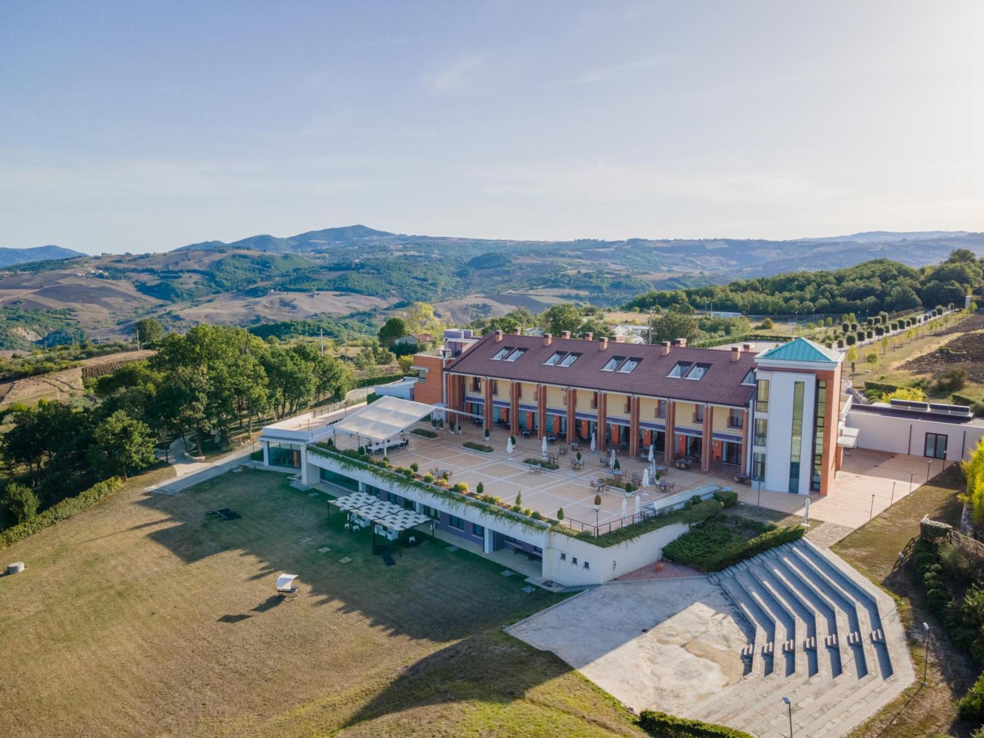 Domus Hotel Bagnoli Del Trigno Exterior photo